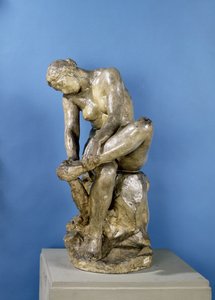 امرأة تجفف قدميها (جص) بواسطة ايم جول دالو